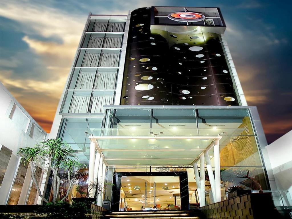 Clay Hotel Jakarta Exterior photo